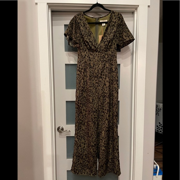 PRICE DROP ⬇️⬇️⬇️Beautiful !!!! Lost in Lunar. ‘Calli’ pantsuit. - Picture 3 of 9